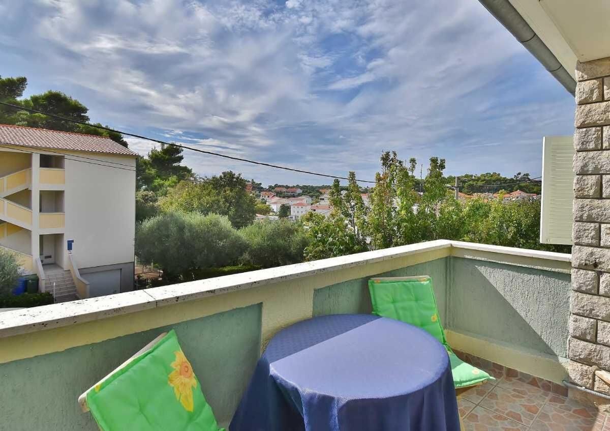 Apartments Ruzica Banjol Exterior photo
